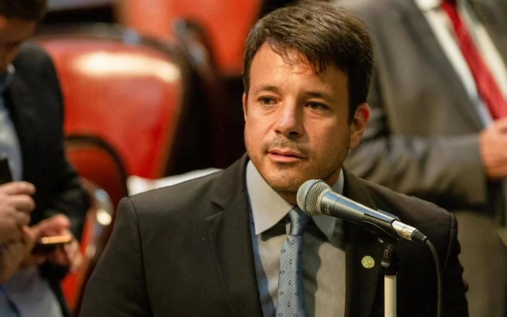 Vereadores se reúnem com representantes da Prefeitura para discutir criação