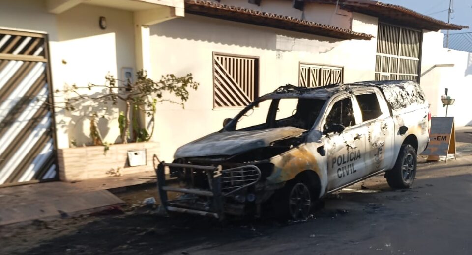 Viatura da Polícia Civil é destruída por incêndio em Itapecuru-Mirim