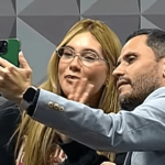 Vídeo: Senador tira selfie com Virgínia Fonseca durante CPI e