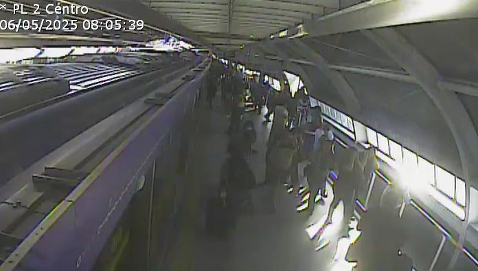 Vídeo mostra reação de passageiros com morte de homem no