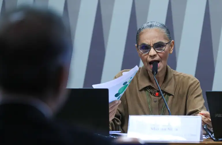 ‘Meu lugar é o da defesa da democracia’: Marina afirma