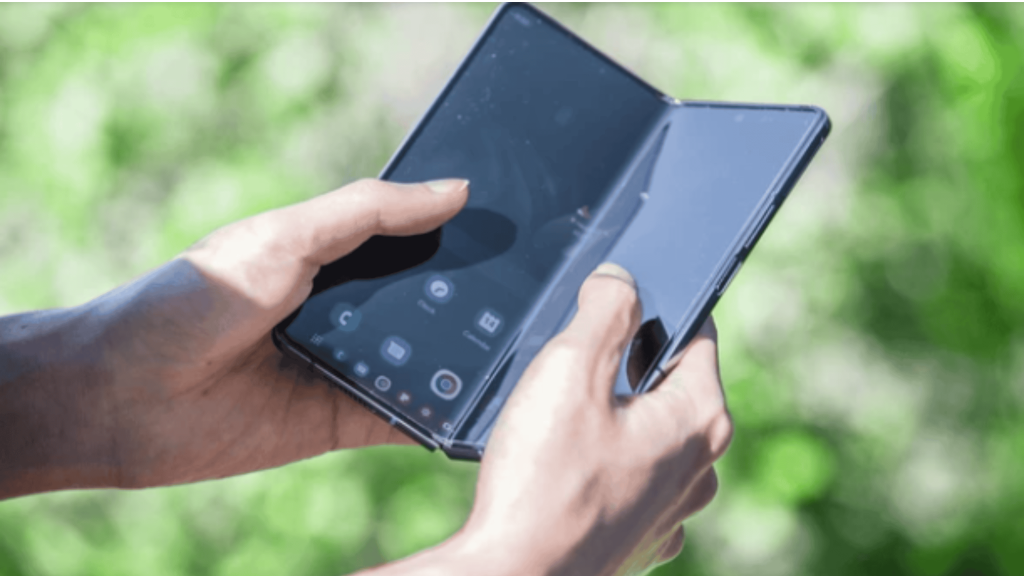 6 coisas para saber ANTES de comprar um celular dobrável