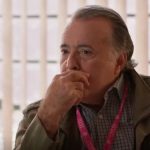 Abel descobre segredo sobre Vanderson e fica surpreso