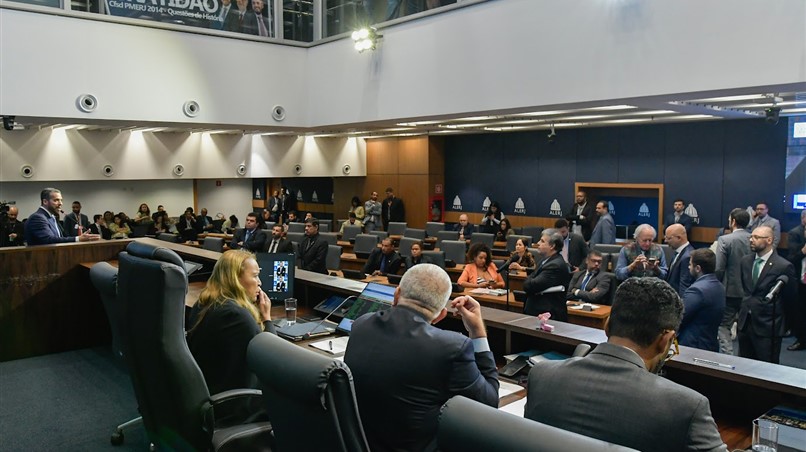 Alerj aprova LDO com previsão de déficit de R$ 16