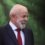 Após derrota no Congresso, Lula defende justiça fiscal e critica