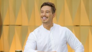 Apresentador do SBT pede para deixar função importante após quase