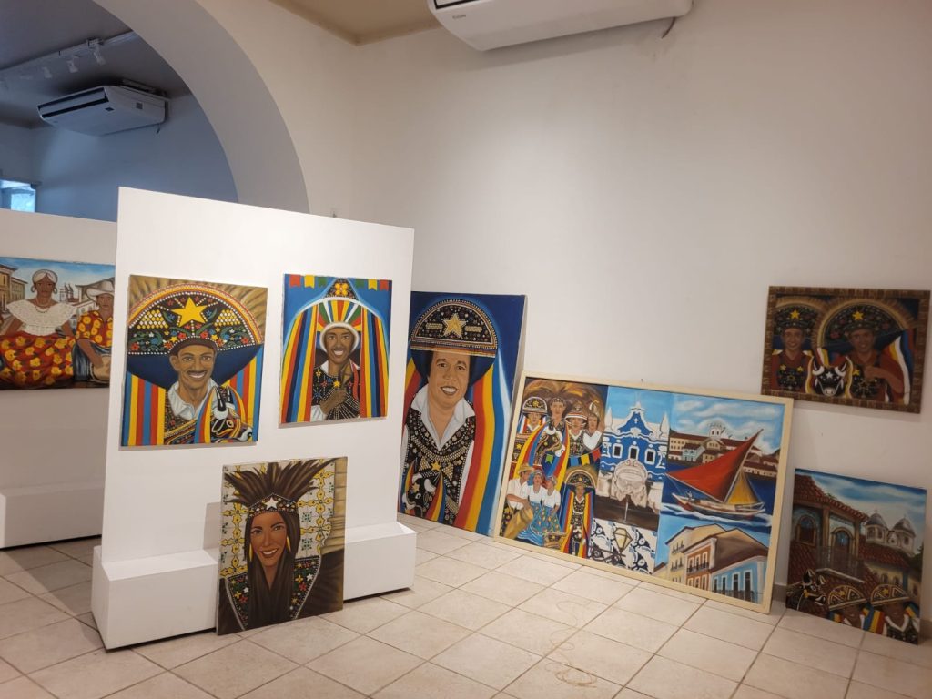Artista visual Djalma Raposo apresenta telas com as manifestações folclóricas