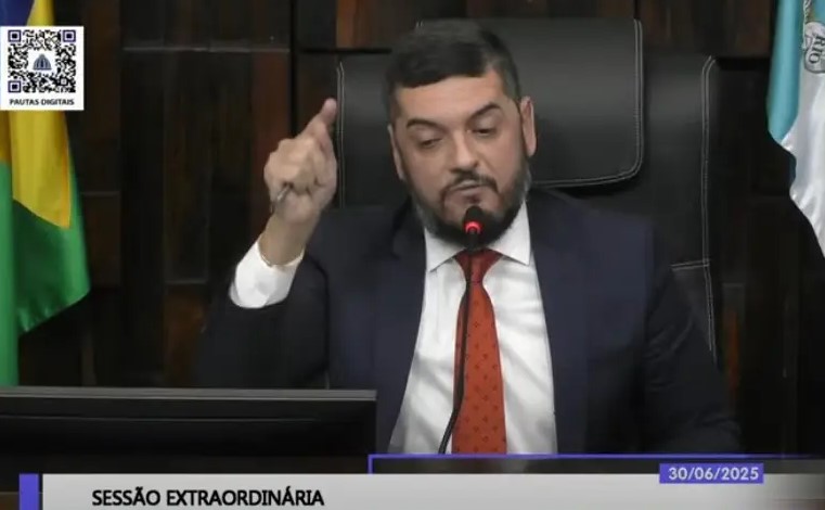 Bacellar sobe o tom em discussão com Rosenverg Reis: 'não