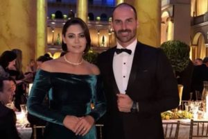 Bolsonaristas na Paulista preferem Eduardo Bolsonaro a Michelle para disputar