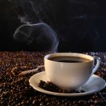 Café pode ajudar mulheres a envelhecer com mais saúde, aponta