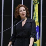 Câmara dos Deputados confirma licença de 127 dias para Carla