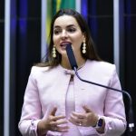 Câmara pode votar projeto que endurece punição de agressor que