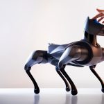 Cão-robô da Xiaomi chega ao Brasil com comandos por voz
