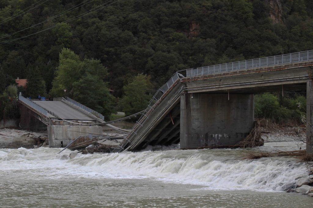 Como a IA pode evitar quedas de pontes e viadutos