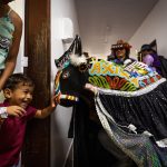 Cortejo junino leva cultura maranhense para dentro de unidade hospitalar