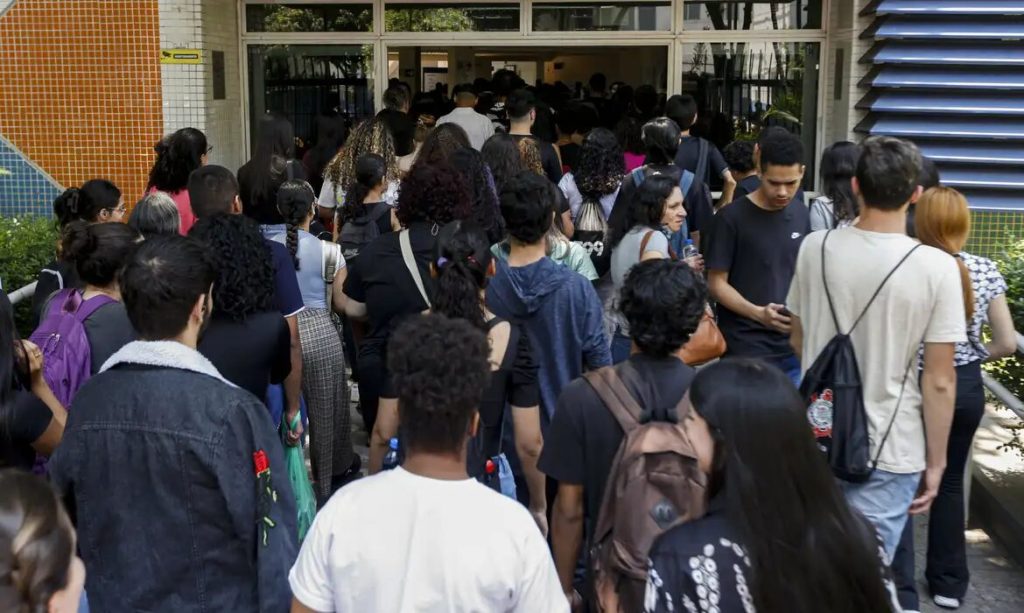 Cotas raciais passam a corresponder a 30% das vagas em