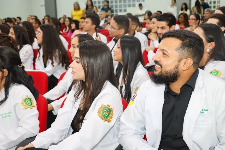 Curso de medicina da Uemasul recebe nota 5 em sua
