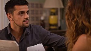 Danilo toma atitude com Filipe e leva cortada