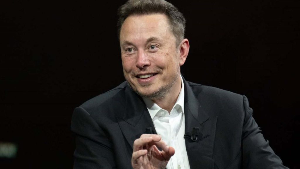 De volta aos seus negócios, Musk busca recuperar prestígio