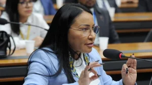 Deputada pede que plenário da Câmara analise decisão do STF