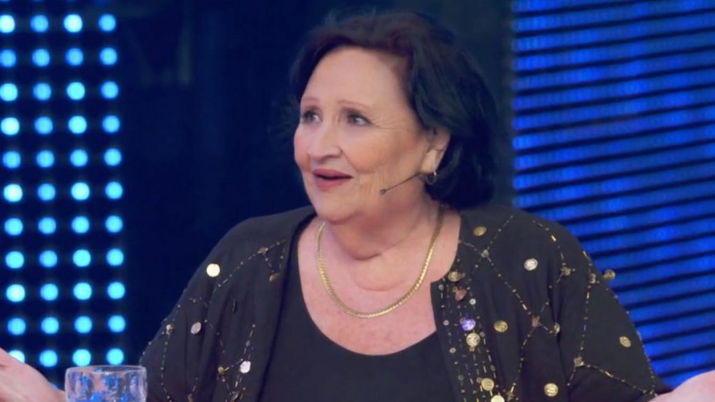 Dona Déa deixa ator de Vale Tudo sem graça com