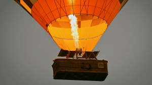 É seguro voar em balão? Conheça riscos após o acidente