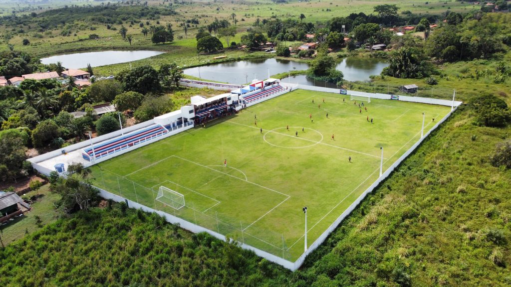 Em Vitorino Freire, Governo do Maranhão entrega reforma de estádio