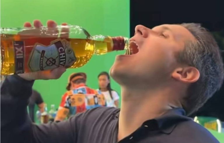 Entornando: Hugo Motta bebe uísque na garrafa em festa junina
