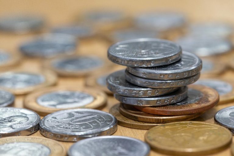 Equilíbrio fiscal garante pagamento antecipado do 13º e injeta R$