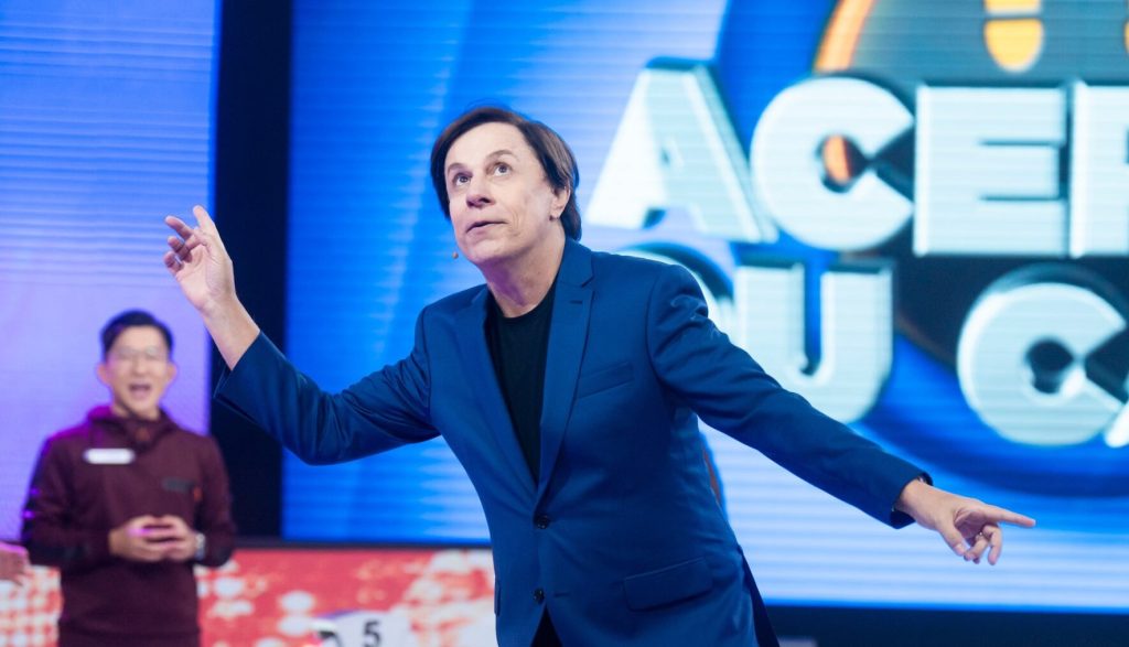 Famoso despenca de buraco do Acerte ou Caia e fica