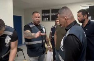 Filippe Poubel e Rodrigo Amorim reagem à proibição da entrada