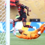 Flamengo ganha de virada do Chelsea e encaminha vaga no