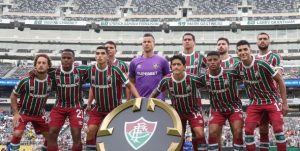 Fluminense entra em campo com surpresas entre os titulares