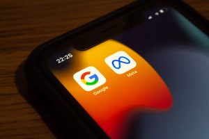 Google e Meta citam “riscos à liberdade de expressão” após
