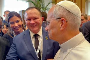 Governador Brandão participa de audiência com o papa Leão XIV,