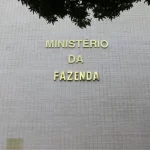 Governo acumula superávit de R$ 32,2 bilhões até maio, apesar