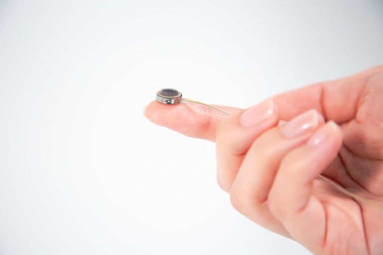 Implante de chip em humano é concluído — mas não