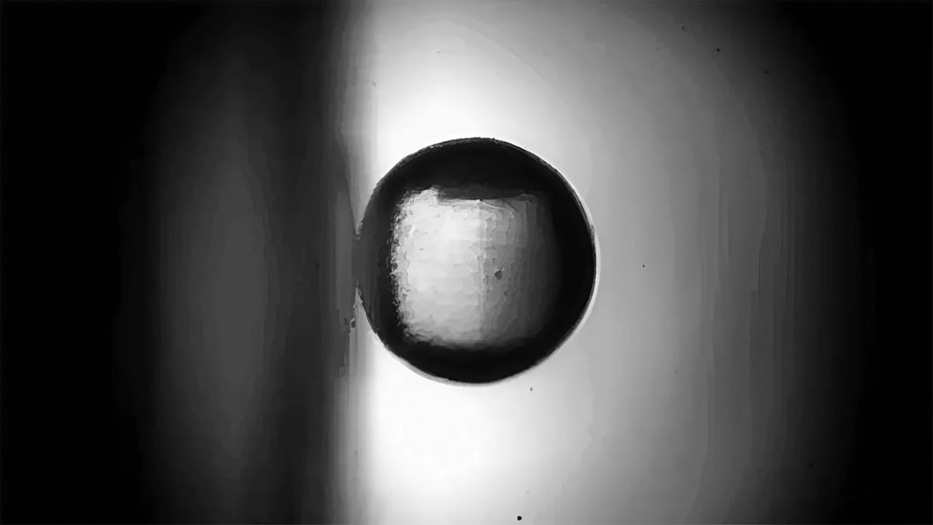 Impossível? Esfera rola por parede vertical e surpreende cientistas