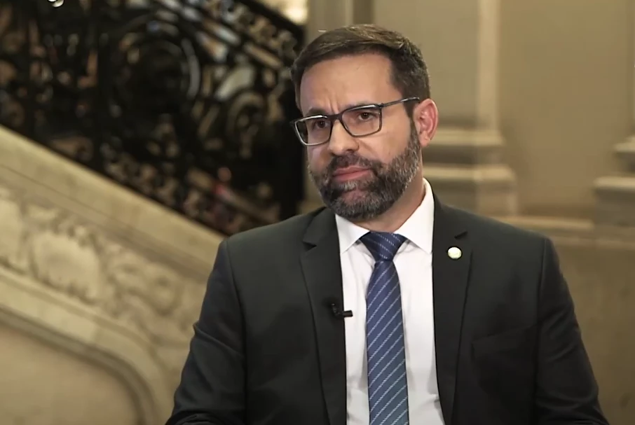 Indicado por Washington Reis, vereador Vitor Hugo é o novo