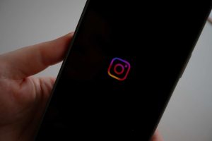 Instagram testa botão de republicar posts no Feed