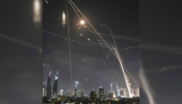 Irã retalia e novos bombardeios são lançados contra Israel