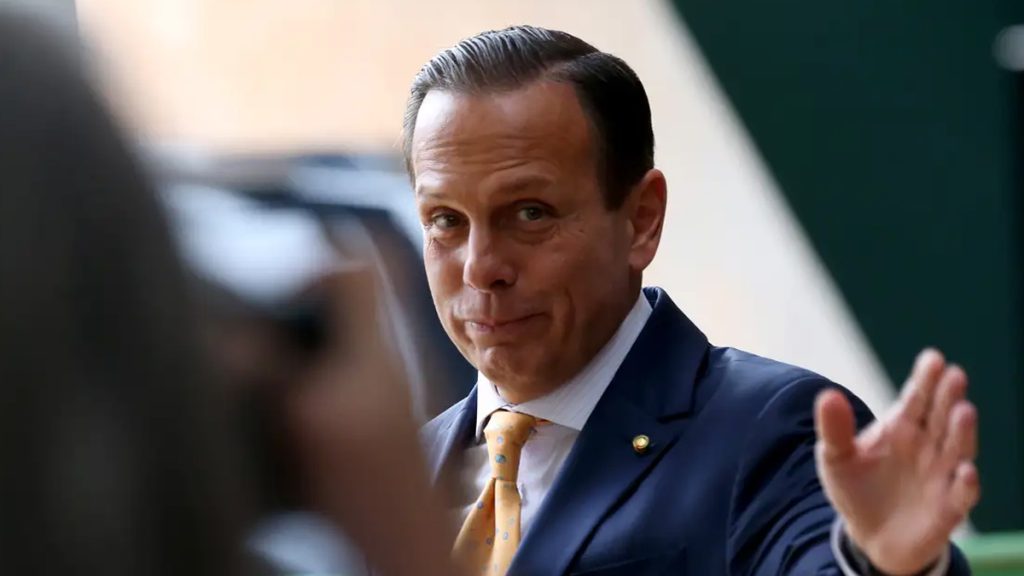 João Doria se irrita com programa do SBT e abandona