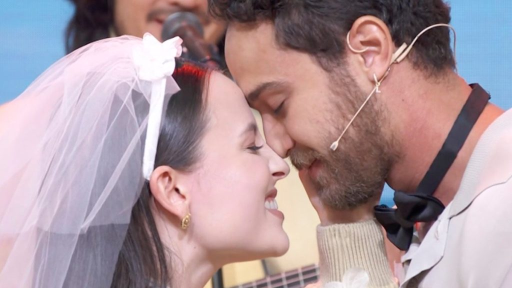 Larissa Manoela casou novamente? Descubra quantas vezes a atriz fez