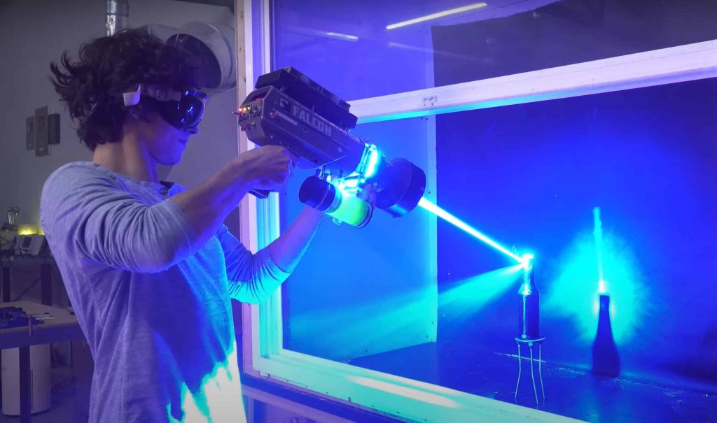 Laser caseiro “mais potente do mundo” é capaz de derreter