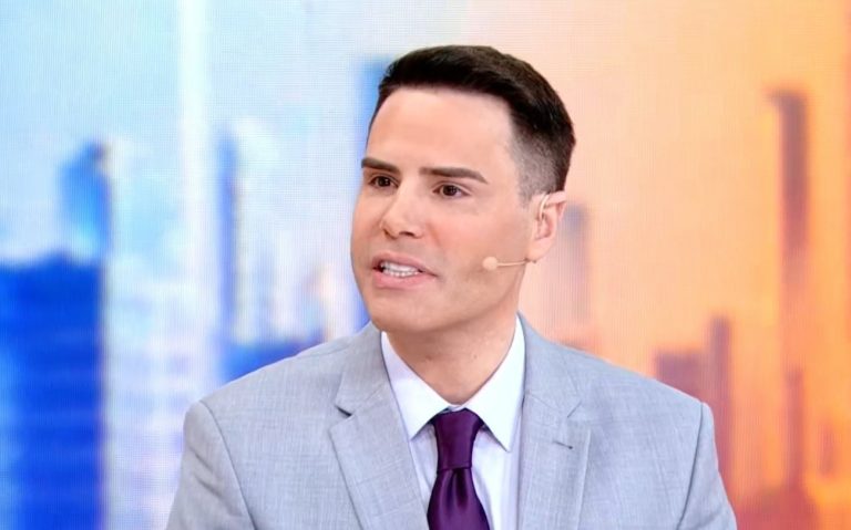 Luiz Bacci interrompe o Alô Você e dá recado após