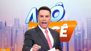 Luiz Bacci queima a língua após “discurso família” no SBT;