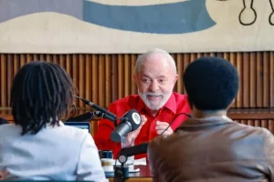 Lula anuncia pacote de medidas sociais para entregadores de aplicativo