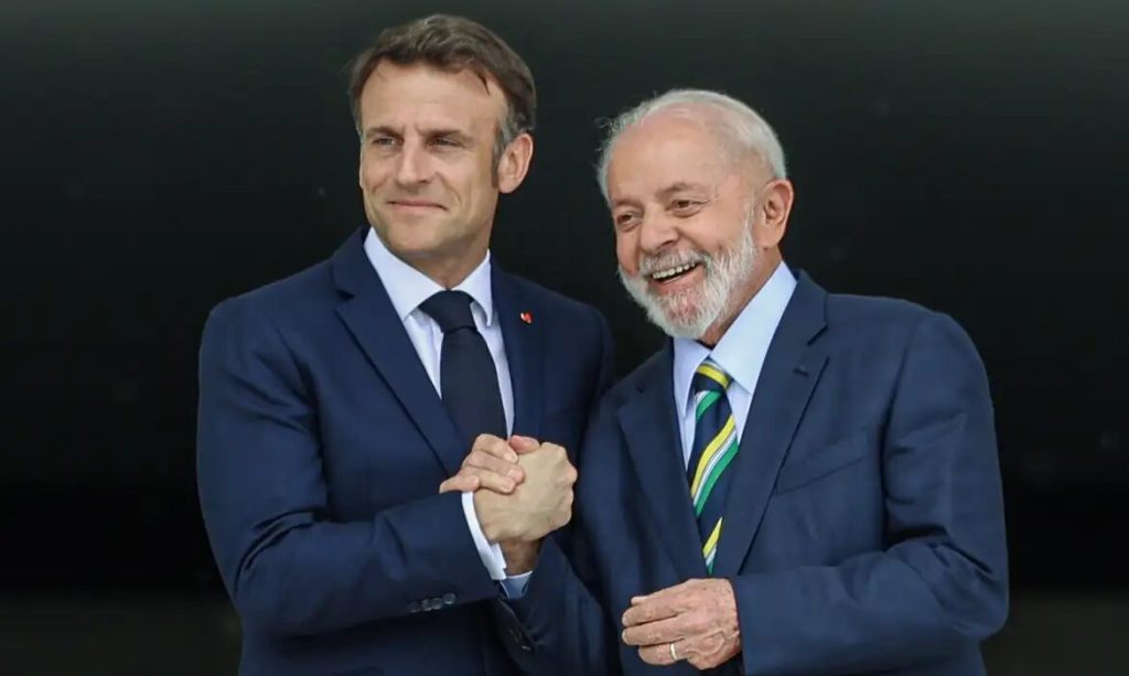 Lula pede que Macron “abra seu coração” para acordo com