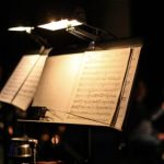 Maestrina portuguesa Jo Maia cria orquestra comunitária em Berlim para