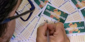 Mega-Sena acumula e prêmio principal vai para R$ 45 milhões